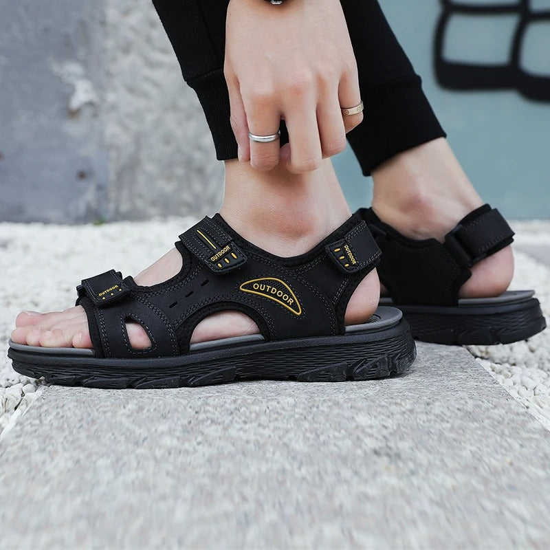 Classic Comfort – סנדלי עור יוקרתיים לגברים